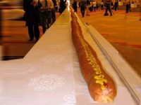Cel mai lung hot-dog din lume