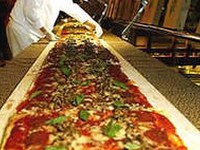 Cel mai lung lant de pizza din lume 